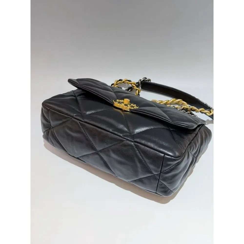 Chanel Women Pre-Loved Bag Very Good Condition